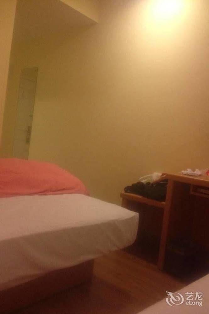 Tangqiao Hotel